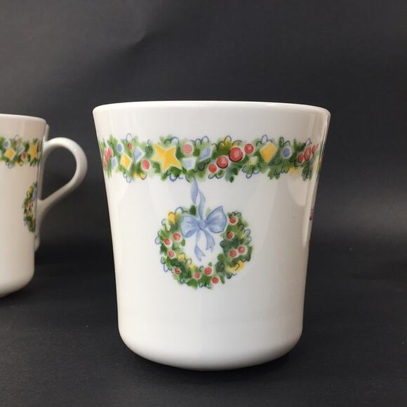 Corning USA Set of 4 Vintage Christmas Joy Coffee Tea Cups Mugs Corelle - Picture 3 of 8